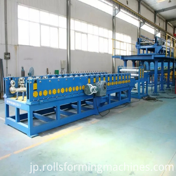 パネル用ロールフォーミング EPS sandwich panel roll forming machine